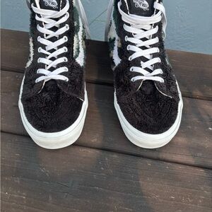 Black and green Vans Sk8-Hi fuzzy trainers #skater size 11.5 ready to wear